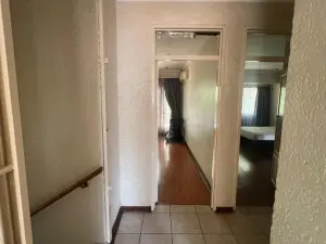 Townhouse/Complex/Cluster to Rent in Avenues