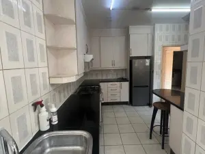 Townhouse/Complex/Cluster to Rent in Avenues