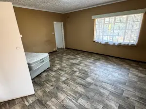 5 Bedroom House to Rent in Borrowdale