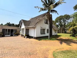 5 Bedroom House to Rent in Borrowdale