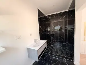 4 Bedroom House to Rent in Hatfield