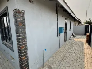 4 Bedroom House to Rent in Southview Park