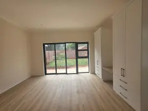 Townhouse/Complex/Cluster to Rent in Pomona