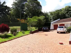 4 Bedroom House to Rent in Greendale North
