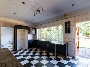 6 Bedroom House to Rent in Mount Pleasant