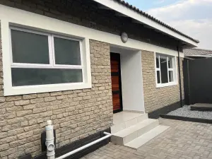 Townhouse/Complex/Cluster to Rent in Greendale