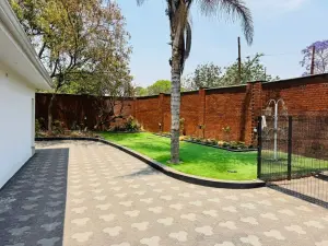 Townhouse/Complex/Cluster to Rent in Mount Pleasant