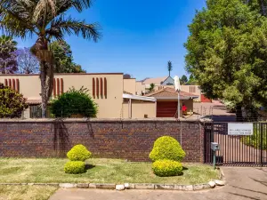 Cottage/Garden Flat for Sale
