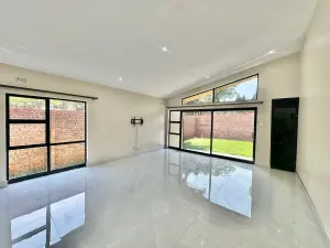 Townhouse/Complex/Cluster to Rent in Greendale