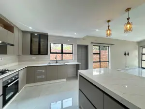 Townhouse/Complex/Cluster to Rent in Greendale