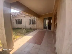 Townhouse/Complex/Cluster to Rent in Bluff Hill