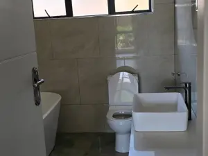 Townhouse/Complex/Cluster to Rent in Marlborough