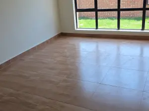 Townhouse/Complex/Cluster to Rent in Marlborough