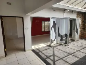 Commercial Property to Rent in Newlands
