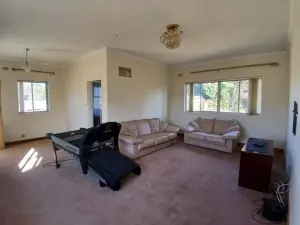 6 Bedroom House to Rent in Mount Pleasant