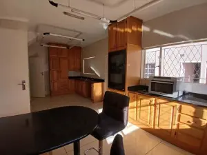 6 Bedroom House to Rent in Mount Pleasant