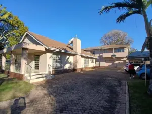 6 Bedroom House to Rent in Mount Pleasant