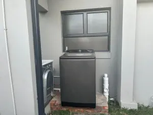Townhouse/Complex/Cluster to Rent in Alexandra Park