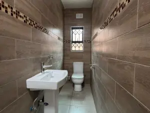 Townhouse/Complex/Cluster to Rent in Mount Pleasant
