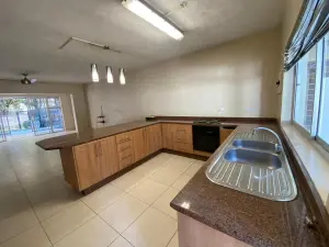 2 Bedroom Cottage/Garden Flat to Rent in Avondale