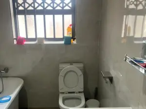 Townhouse/Complex/Cluster to Rent in Madokero Estates