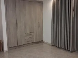 5 Bedroom House to Rent in Mount Pleasant Heights