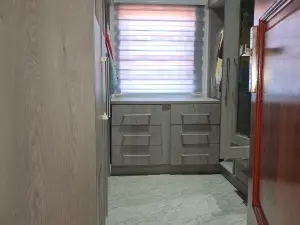5 Bedroom House to Rent in Mount Pleasant Heights