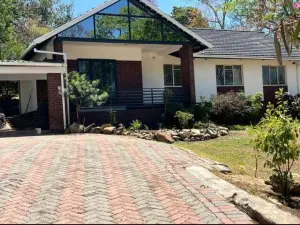 4 Bedroom House to Rent in Glen Lorne
