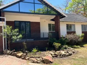4 Bedroom House to Rent in Glen Lorne