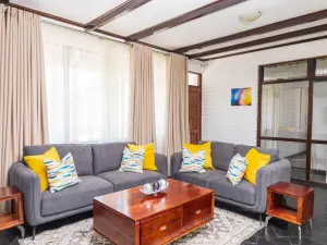 3 Bedroom House to Rent in Greengrove