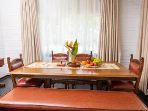 3 Bedroom House to Rent in Greengrove