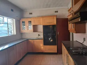 4 Bedroom House to Rent in Borrowdale