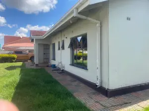 4 Bedroom House to Rent in Bluff Hill