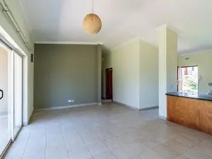 Townhouse/Complex/Cluster to Rent in Mabelreign