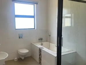 4 Bedroom House to Rent in Mount Pleasant Heights