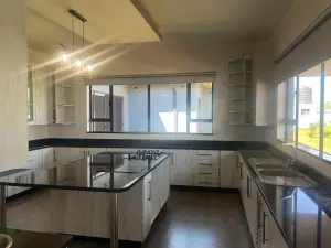 4 Bedroom House to Rent in Mount Pleasant Heights