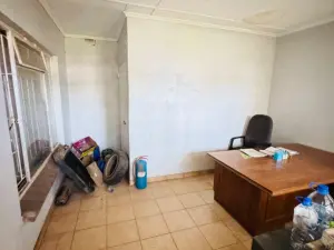 Industrial Property to Rent in Waterfalls
