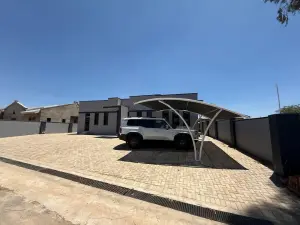 4 Bedroom House to Rent in Arlington