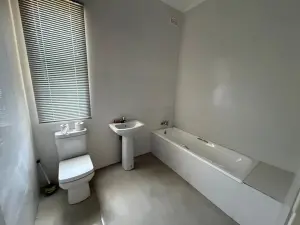 4 Bedroom House to Rent in Arlington