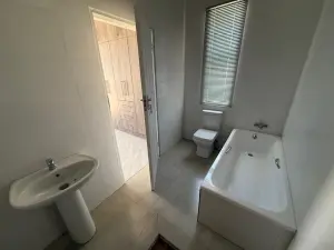 4 Bedroom House to Rent in Arlington