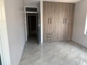 Townhouse/Complex/Cluster to Rent in Bluff Hill