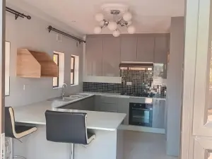 3 Bedroom Cottage/Garden Flat to Rent in Vainona