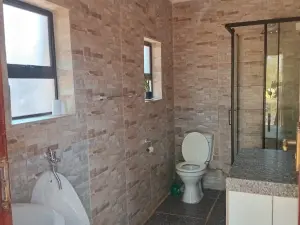 3 Bedroom Cottage/Garden Flat to Rent in Vainona