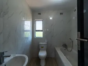 3 Bedroom Cottage/Garden Flat to Rent in Marlborough