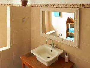 1 Bedroom Cottage/Garden Flat to Rent in Greystone Park