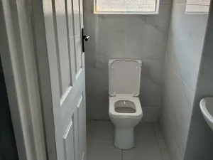 Flat/Apartment to Rent in Madokero Estates
