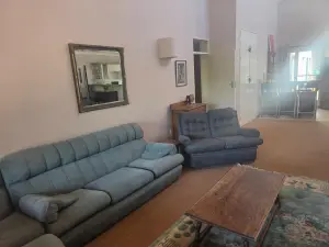 Townhouse/Complex/Cluster to Rent in Borrowdale Brooke