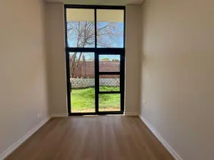Townhouse/Complex/Cluster to Rent in Newlands