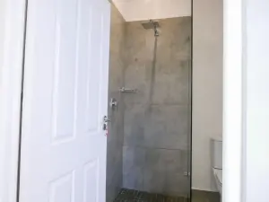 Townhouse/Complex/Cluster to Rent in Newlands