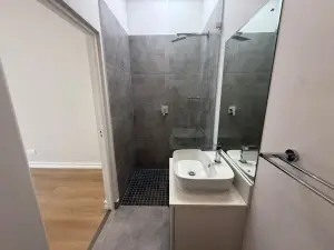 Townhouse/Complex/Cluster to Rent in Newlands